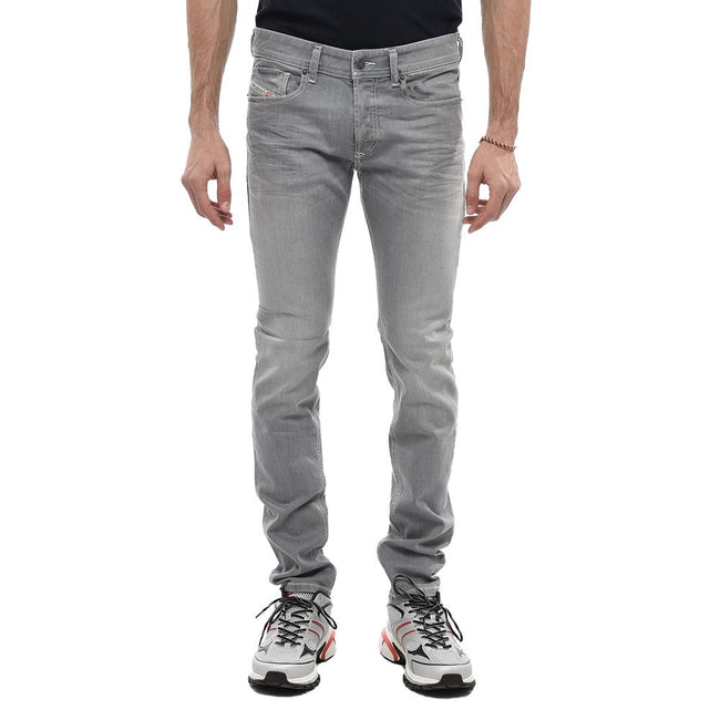 Gray Cotton Men Skinny JeanDiesel redefines contemporary casual with the Sleenker-X skinny jeans. A masterful fusion of fashion and comfort, these jeans feature a figure-hugging cut crafted from slightly elastic denim that offers effortless movement and t