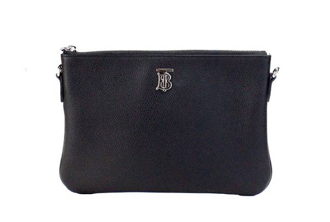 Peyton Monogram Black Leather Pouch Crossbody Bag PurseStyle: Burberry Peyton Monogram Black Pouch Crossbody Bag Material: Grainy Leather Features: 4 Inner Card Slots, Adjustable/Detachable Crossbody Strap, Zip Closure, House Check Lining Measures: 27cm L