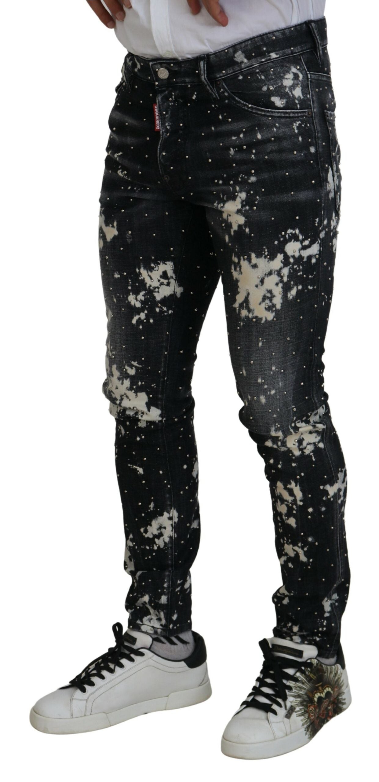 Schwarze Jeans aus gewaschener Baumwolle mit weißen Farbspritzern