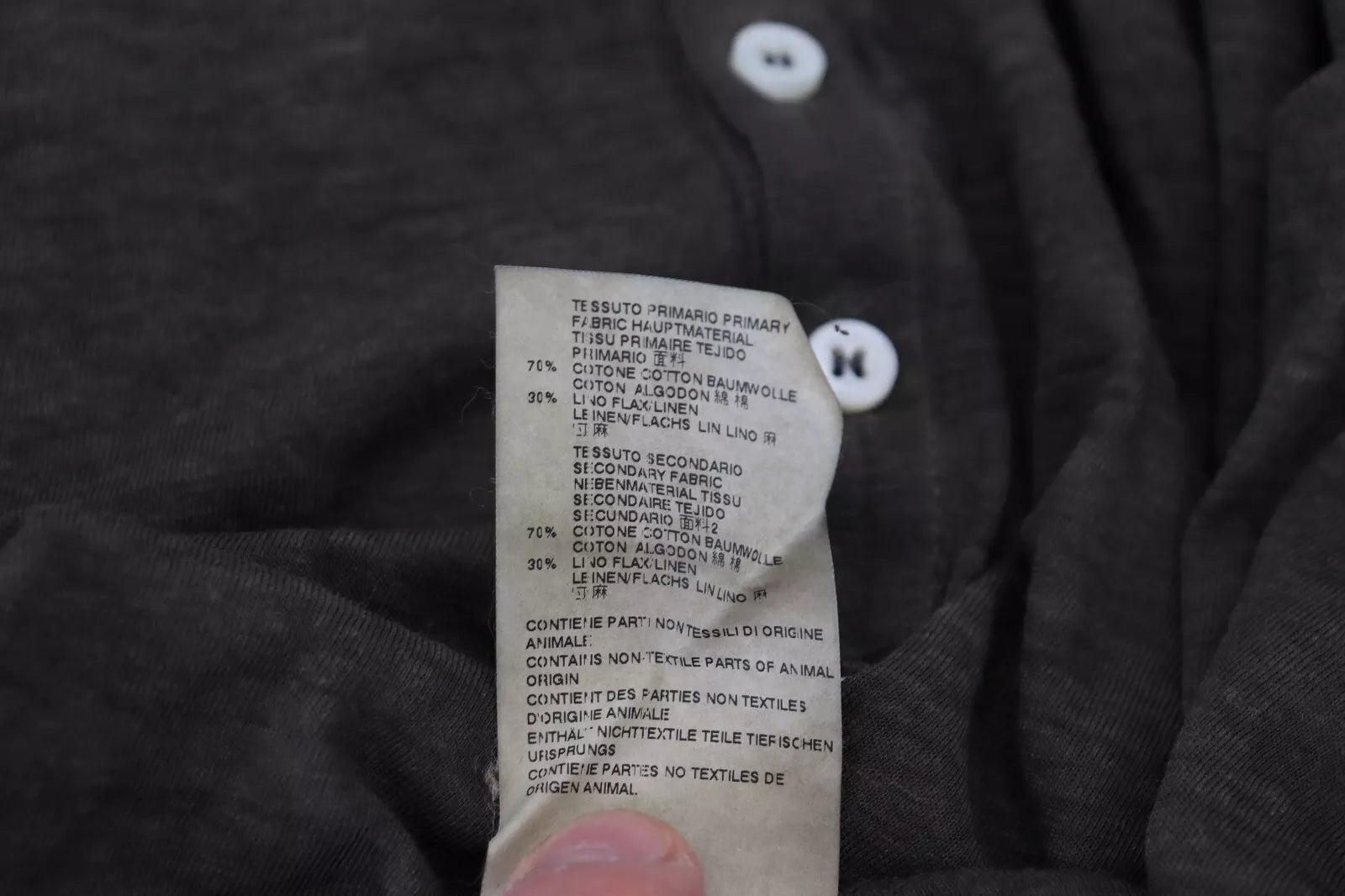 Gray Cotton Linen Long Sleeves Pullover SweaterDSQUARED2 Gorgeous brand new with tags, 100% Authentic DSQUARED2 men’s pullover sweater. Model: Pullover sweater Colour: Grey Logo details Made in Italy Material: 70% Cotton 30% LinenGray Cotton Linen Long Sl