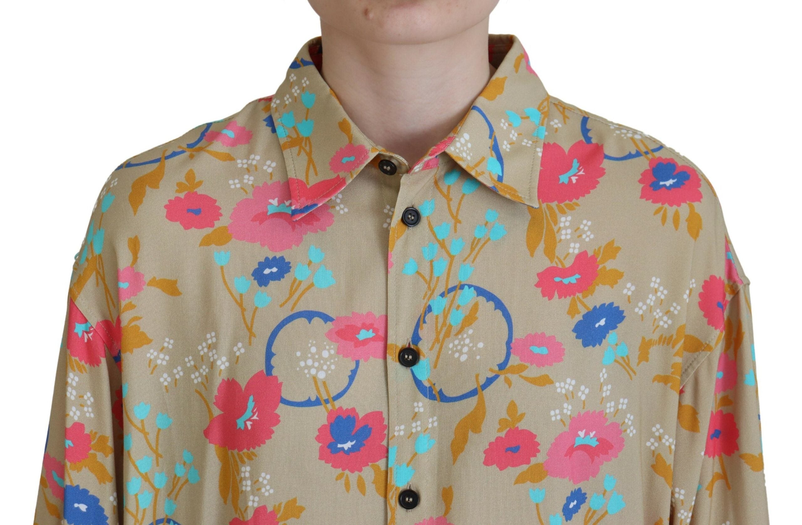 Chemise beige à fleurs, col boutonné, manches longues