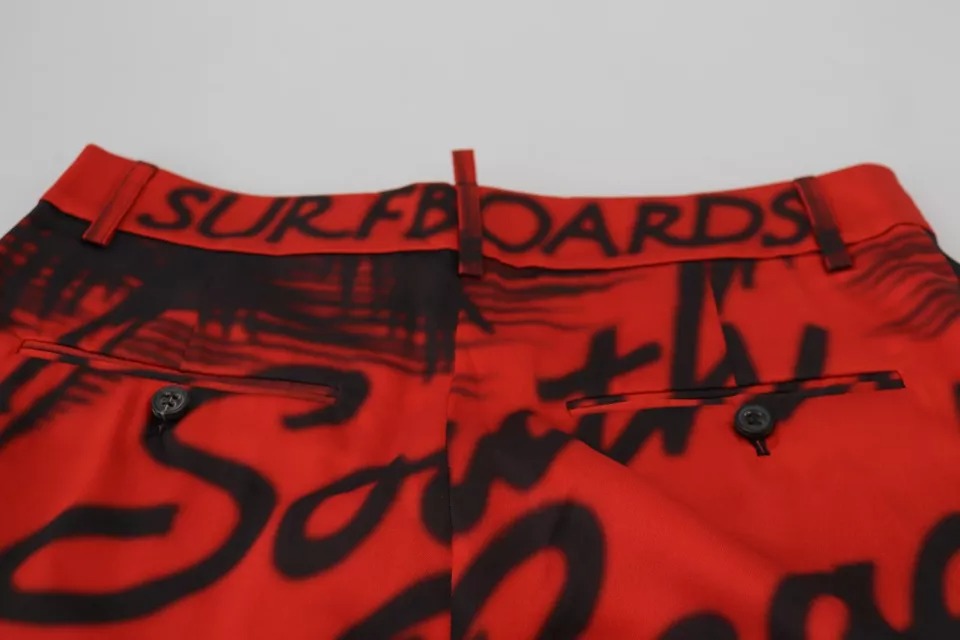Pantalon court rouge imprimé à taille haute et jambes larges
