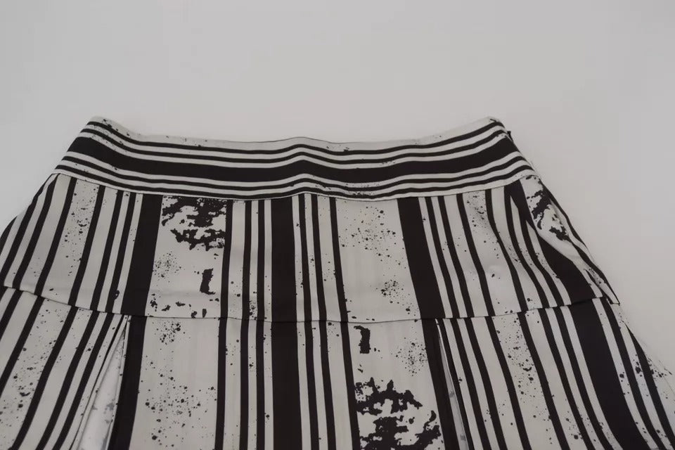 Jupe courte trapèze taille mi-haute à rayures grises et noires