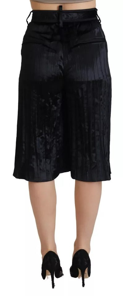 Pantalon noir plissé taille haute jambes larges et court