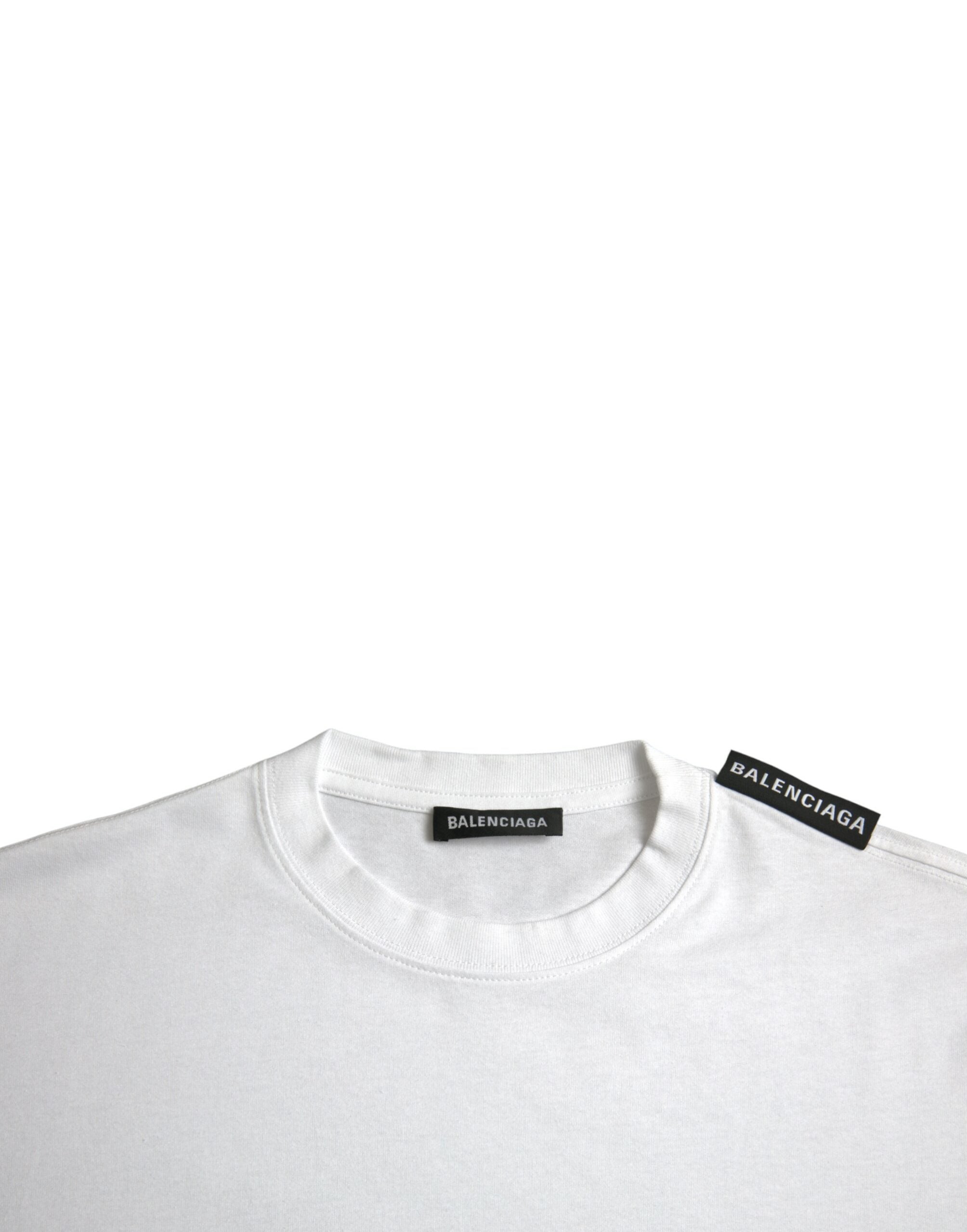 Off White Cotton Jersey Round Neck T-shirtBALENCIAGA Gorgeous brand new with tags 100% Authentic BALENCIAGA cotton round neck t-shirt. Model: Short sleeve round neck t-shirt Colour: Off White Material: 100% Cotton Fitting: Oversize Fit Logo details Made i