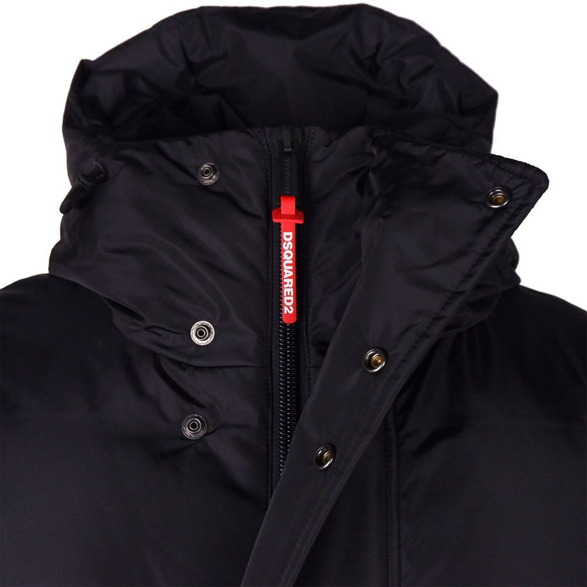 Black Nylon Men Down JacketElevate your outerwear with the Dsquared² men’s down jacket, a seamless blend of urban sophistication and rugged functionality. Crafted from premium black nylon and insulated with pure goose down, this jacket promises unparallel