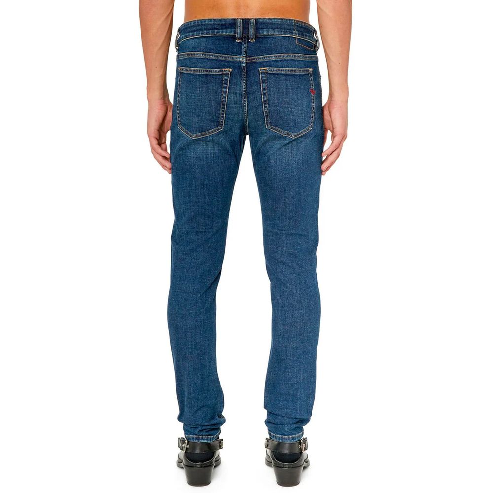 Blue Cotton Men JeansElevate your wardrobe essentials with these Diesel denims that blend comfort with edgy style. Crafted with just the right amount of stretch, these skinny fit jeans are a testament to the brand’s dedication to superior quality and cont