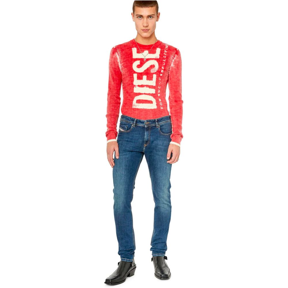 Blue Cotton Men JeansElevate your wardrobe essentials with these Diesel denims that blend comfort with edgy style. Crafted with just the right amount of stretch, these skinny fit jeans are a testament to the brand’s dedication to superior quality and cont