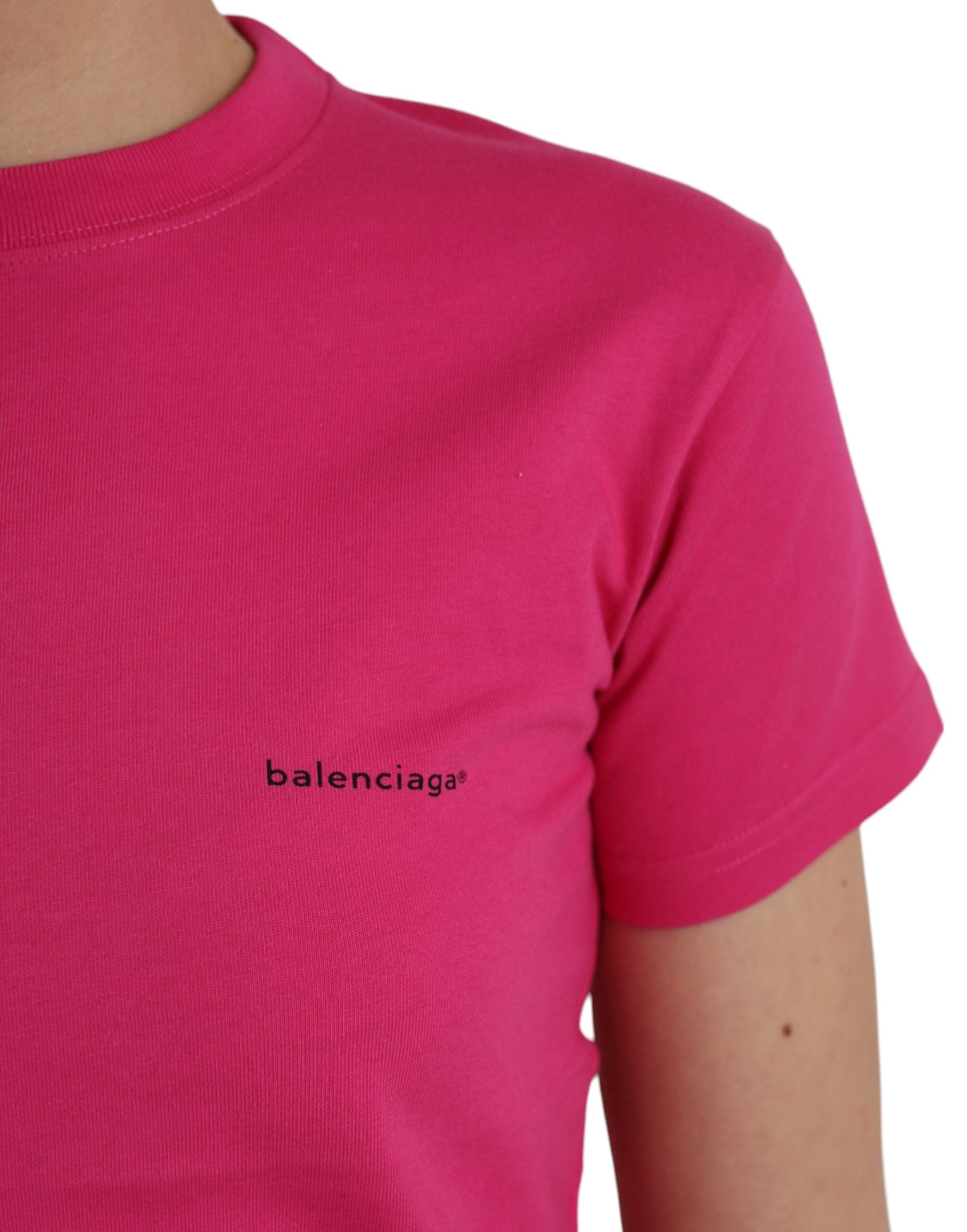Pink Cotton Crew Neck Short Sleeves Tee T-shirtBALENCIAGA Absolutely stunning, 100% Authentic, brand new with tags BALENCIAGA cotton crew neck t-shirt. Model: Short sleeves crew neck t-shirt Colour: Pink Material: 100% Cotton Logo details Made in Portugal