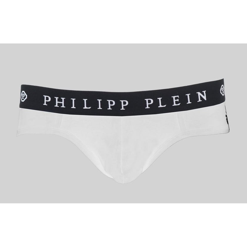 White Cotton Men Boxer ShortStep up your undergarment game with these exceptional Philipp Plein boxer shorts, where comfort meets luxury in a seamless blend. Designed to provide an unparalleled fit, these white boxer shorts feature the iconic Philipp Plei