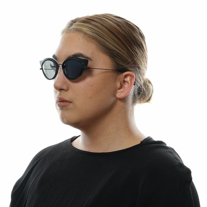 Black Metal & Plastic SunglassesGender Women Main color Black Extra No extra Frame color Black Frame material Metal & Plastic Lenses Color Silver Lenses Material Plastic Filter Category Three Style Cat Eye Lenses Effect Mirrored Protection 100% UVA & UVB