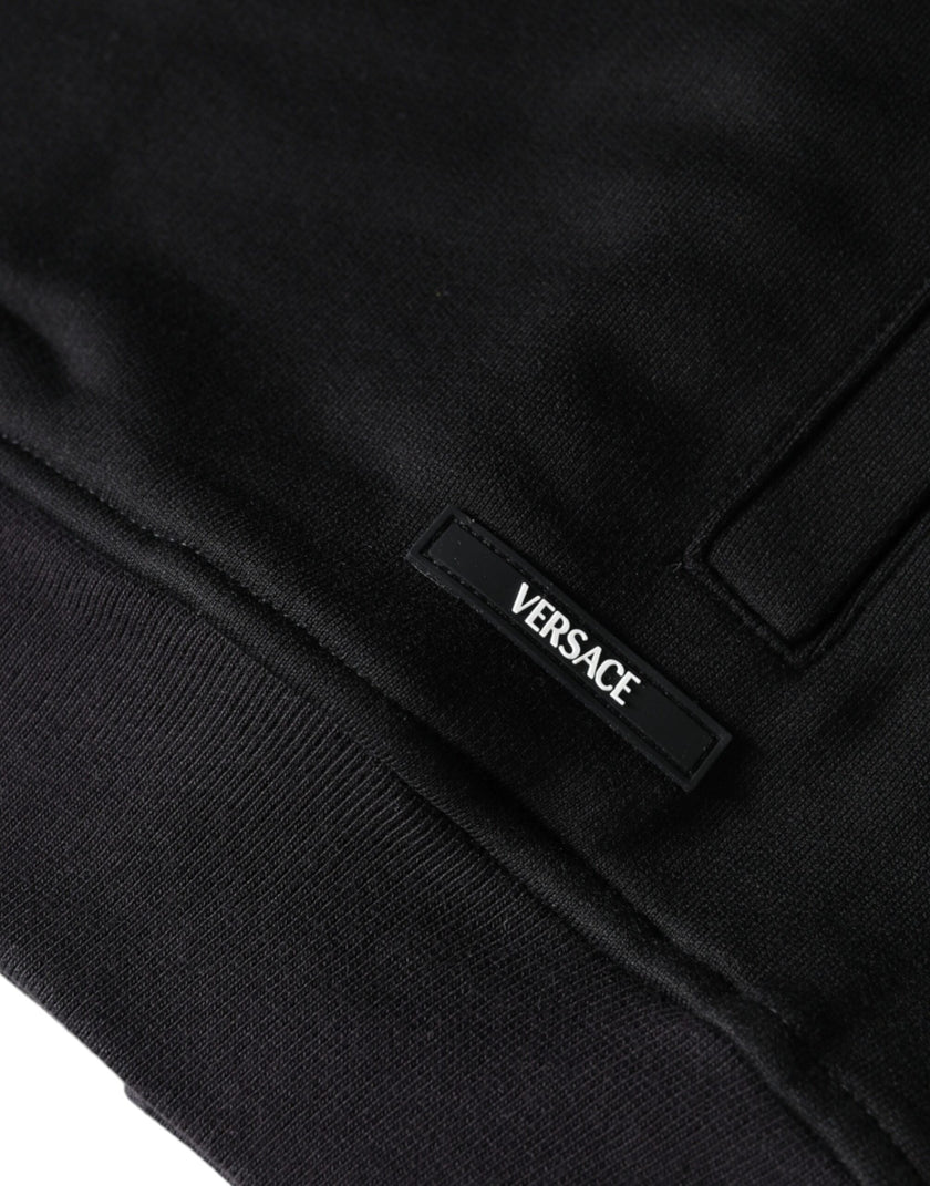 Black Medusa Print Cotton Full Zip HoodieSweatshirt SweaterVERSACE Absolutely stunning, 100% Authentic, brand new with tags VERSACE printed full zip sweater crafted from cotton features a long sleeves and hoodie. Model: Full zip sweatshirt Colour: Black M