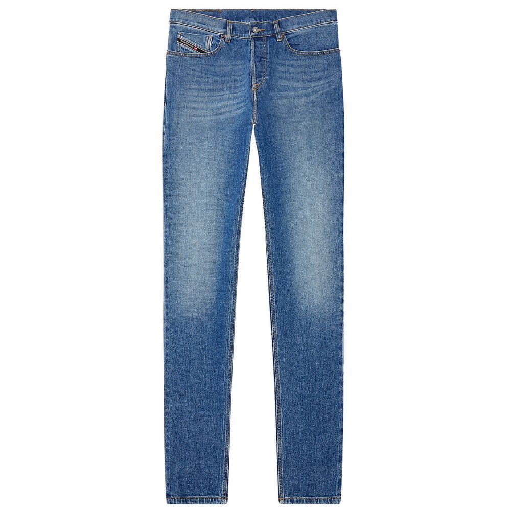 Blue Cotton Men JeansUnleash the ultimate combination of comfort and style with Diesel’s latest creation. These regular-fit jeans boast a faded blue hue, ensuring a touch of vintage charm to your outfit. Engineered with a slightly stretchy material blend