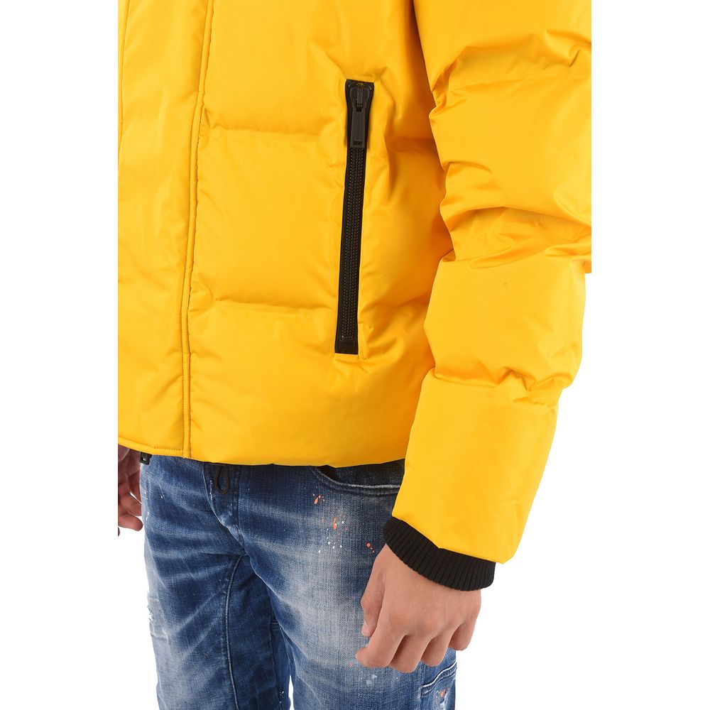 Yellow Nylon Men's Down JacketEmbrace the luxury and boldness of Dsquared² with this striking yellow nylon down jacket, designed for the man who dares to stand out. Crafted with sumptuous 100% pure goose down filling, it promises unparalleled warmth and c
