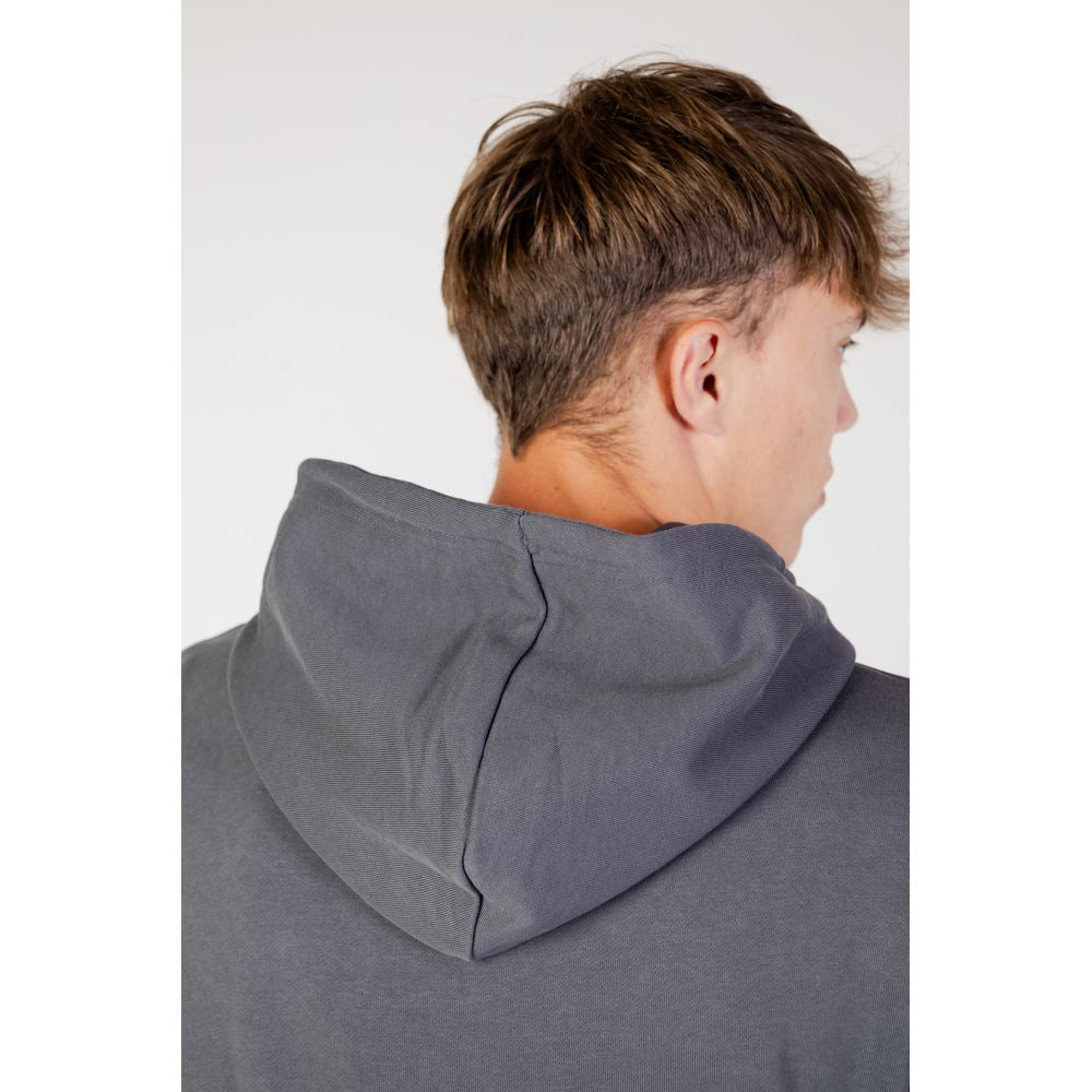 Gray Cotton HoodieDiscover the Boss WEBASICHOOD 50487134 menâs hoodie, a piece that combines contemporary style with superior comfort. Crafted from 100% pure cotton, this hoodie offers a soft feel and excellent breathability. The design features a spaci