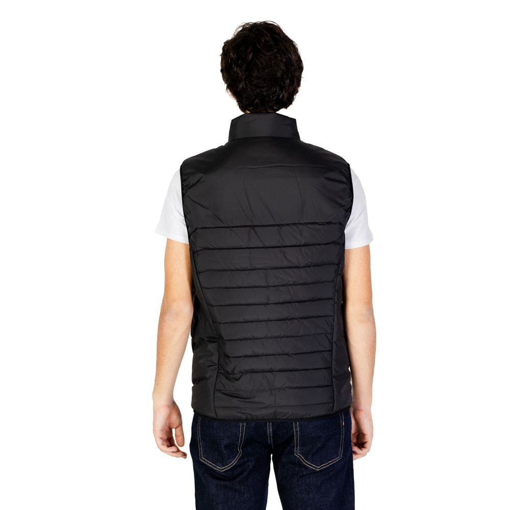 Black Polyester Sleveless JacketThe Boss V_Thor 2 10262007 01 50514762 men’s sleeveless vest is the perfect choice for those seeking a modern and functional style. Made from 100% polyester, this garment offers lightness, durability, and comfort throughout