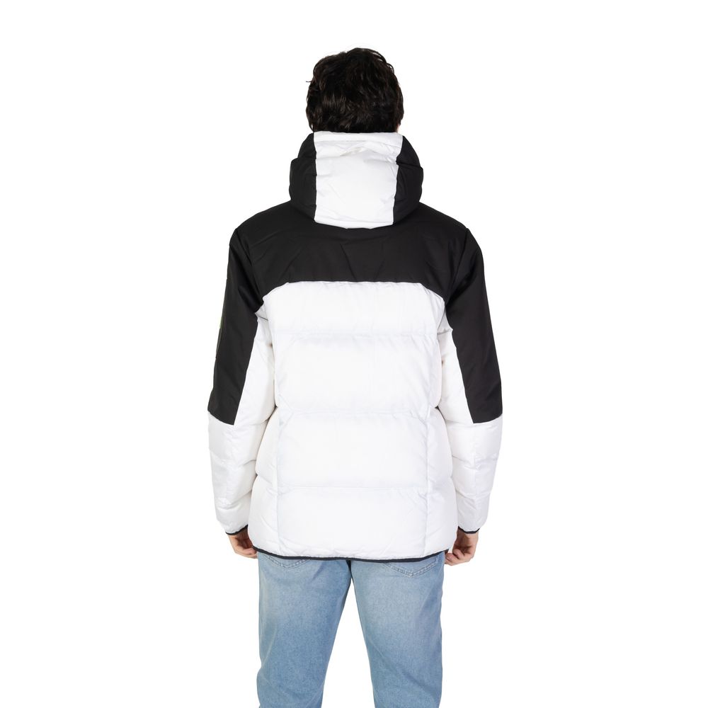White Recycled Polyester Jackets & CoatThe Boss J_Hamar 3 10237082 01 50522660 menâs puffer jacket is the perfect choice for facing colder days with style and comfort. Made entirely from recycled polyester, this jacket combines sustainability and qualit