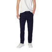 Blue Cotton Skinny PantsThe Boss Chino-Slim-1 10258480 01 50528727 men’s slim fit trousers are the perfect choice for those seeking a refined and contemporary style. Crafted from a high-quality blend of 92% cotton, 6% elastomultiester, and 2% elastane/lyc