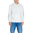 Cream Cotton HoodieThe Calvin Klein Jeans LOGO TAPE J30J325632 men’s hoodie perfectly blends contemporary style with everyday comfort. Crafted from a blend of 50% cotton and 50% polyester, it offers a soft, pleasant feel suitable for any season. The desig