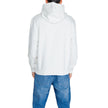 Cream Cotton HoodieThe Calvin Klein Jeans LOGO TAPE J30J325632 men’s hoodie perfectly blends contemporary style with everyday comfort. Crafted from a blend of 50% cotton and 50% polyester, it offers a soft, pleasant feel suitable for any season. The desig