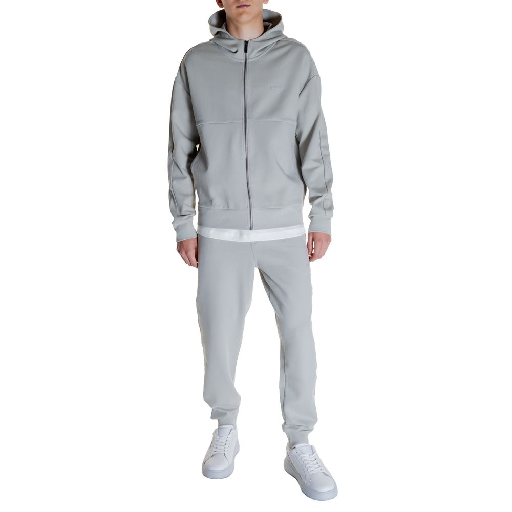 Gray Cotton HoodieDiscover the Calvin Klein SHADOW EMBOSSED LOGO K10K113088 men’s hoodie, an essential piece for your wardrobe. Made from a blend of 80% cotton, 16% recycled polyester, and 4% elastane/lycra, this hoodie offers exceptional comfort and a pe