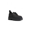 Black Polyethylene Platform PumpsThe Calvin Klein Jeans FLATFORM LACEUP DERBY YW0YW01502 women’s low shoes combine contemporary style with a focus on sustainability. Crafted from an innovative mix of materialsâ47% polyurethane, 35% recycled polyester, a