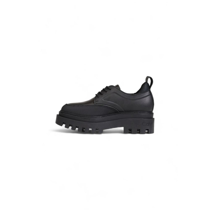 Black Polyethylene Platform PumpsThe Calvin Klein Jeans FLATFORM LACEUP DERBY YW0YW01502 women’s low shoes combine contemporary style with a focus on sustainability. Crafted from an innovative mix of materialsâ47% polyurethane, 35% recycled polyester, a