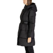 Black Nylon Jackets & CoatThe Calvin Klein Jeans LOGO BELT LONG PUFFER J20J224122 women’s long puffer coat is the perfect choice for those seeking style and protection on colder days. Made with a blend of 52% nylon and 48% polyamide, this jacket is lightw