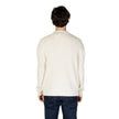 Cream Cotton SweaterThe Calvin Klein Jeans LINEAR J30J326193 men’s sweater is a must-have knitwear piece, combining contemporary style with comfort. Crafted from 100% pure cotton, it provides a soft and pleasant feel against the skin, making it ideal for