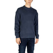 Blue Cotton SweaterThe Calvin Klein Jeans LINEAR J30J326193 men’s sweater is a must-have knitwear piece, combining contemporary style with comfort. Crafted from 100% pure cotton, it provides a soft and pleasant feel against the skin, making it ideal for t