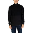 Black Cotton SweaterThe Calvin Klein Jeans MIXED STITCH HIGH J30J326204 men’s sweater is an elegant and contemporary choice for those seeking both style and comfort. Crafted from a premium blend of 90% cotton and 10% polyester, this sweater offers a soft,