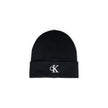 Black Recycled Polyester Cap (Baseball Hat)Discover the Calvin Klein Monogram men’s beanie, a stylish and versatile accessory for every season. Made from 100% recycled polyester, this beanie not only offers exceptional comfort but also contributes to sust