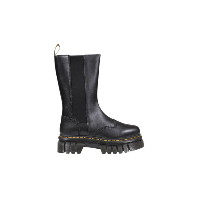 Black Leather BootThe Dr. Martens Audrick Chelsea Tall Nappa Lux 30966001 boots embody the essence of contemporary urban style, designed for women seeking both character and comfort in a single model. Made from 100% premium leather, these tall boots featu