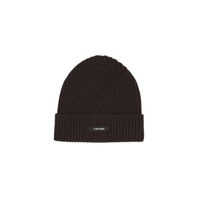Black Organic Cotton Cap (Baseball Hat)Discover the Calvin Klein CLASSIC COTTON RIB BEANIE for men, an essential accessory for your winter wardrobe. Made from a blend of 50% organic cotton, 45% cotton, and 5% cashmere, this beanie offers the perfect combi