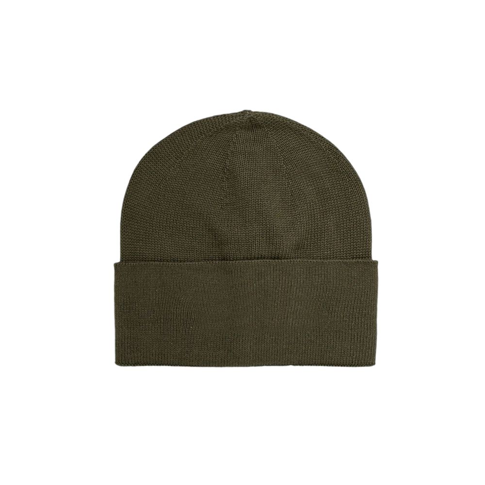 Green Cotton Cap (Baseball Hat)The Calvin Klein Jeans INST EMBRO BEANIE is the perfect accessory to complete your winter look. Made from a blend of 50% cotton and 50% acrylic, this beanie provides a soft and comfortable feel, keeping your head warm during