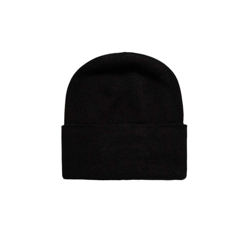Black Cotton Cap (Baseball Hat)The Calvin Klein Jeans INST EMBRO BEANIE is the perfect accessory to complete your winter look. Made from a blend of 50% cotton and 50% acrylic, this beanie provides a soft and comfortable feel, keeping your head warm during