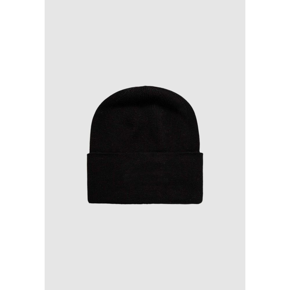 Black Cotton Cap (Baseball Hat)The Calvin Klein Jeans INST EMBRO BEANIE is the perfect accessory to complete your winter look. Made from a blend of 50% cotton and 50% acrylic, this beanie provides a soft and comfortable feel, keeping your head warm during
