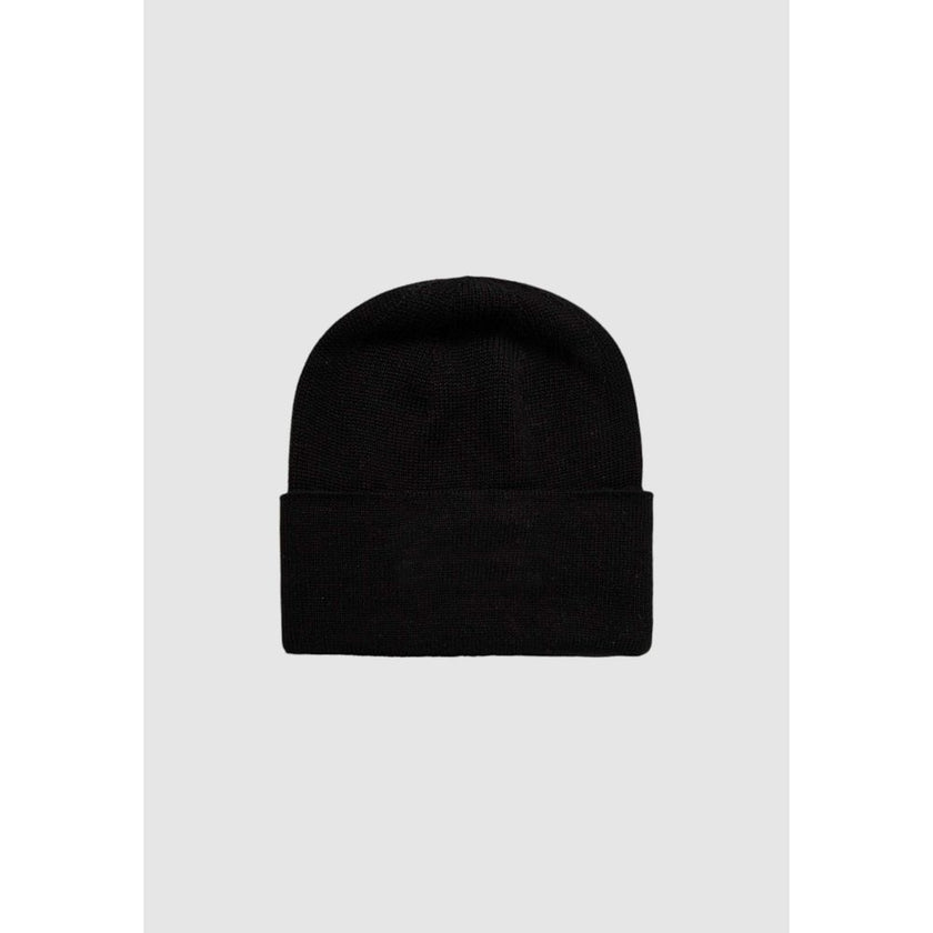 Black Cotton Cap (Baseball Hat)The Calvin Klein Jeans INST EMBRO BEANIE is the perfect accessory to complete your winter look. Made from a blend of 50% cotton and 50% acrylic, this beanie provides a soft and comfortable feel, keeping your head warm during