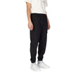 Black Cotton Joggers (Workout Pants)Discover the Calvin Klein Jeans COTTON POPLIN UTILITY men’s sports pants, made from 100% cotton to ensure maximum comfort and breathability. The utility design features practical pockets, perfect for storing your essent