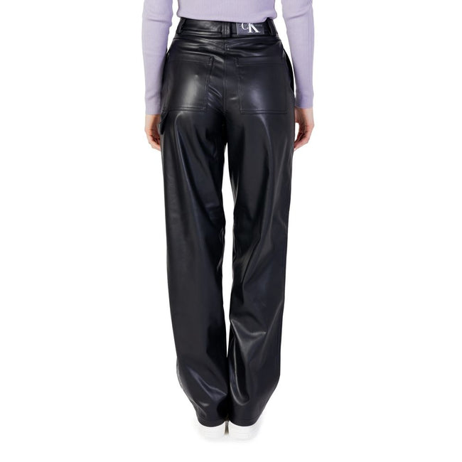 Black Recycled Polyester PantThe Calvin Klein Jeans J20J221385 – FAUX LEATHER HIGH regular-fit women’s trousers offer a contemporary and refined style choice. Crafted from high-quality faux leather, these trousers feature a straight leg and a high-waisted
