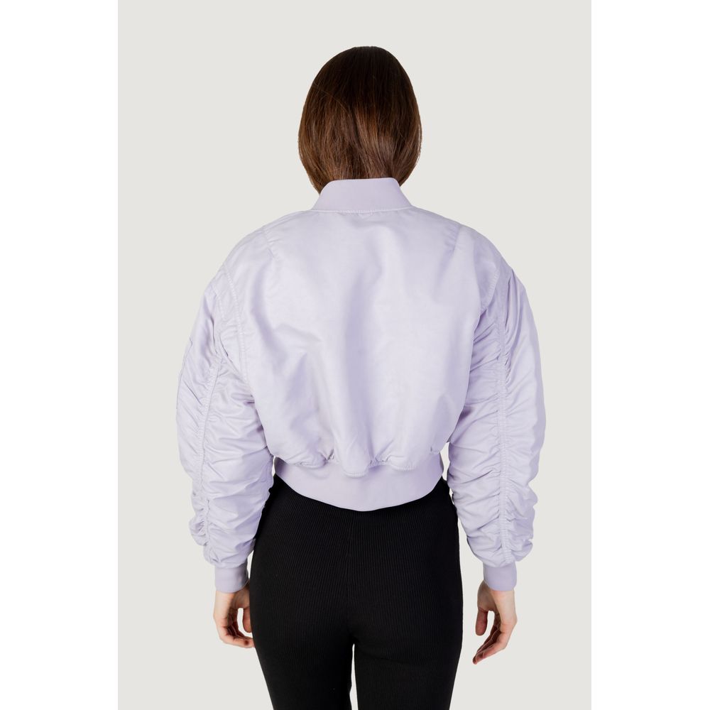 Purple Polyamide Jackets & CoatThe Calvin Klein Jeans LW BOMBER J20J221378 women’s bomber jacket is an iconic piece that combines contemporary style with practicality. Made from 100% polyamide, this jacket features a cropped cut and a slightly oversized f