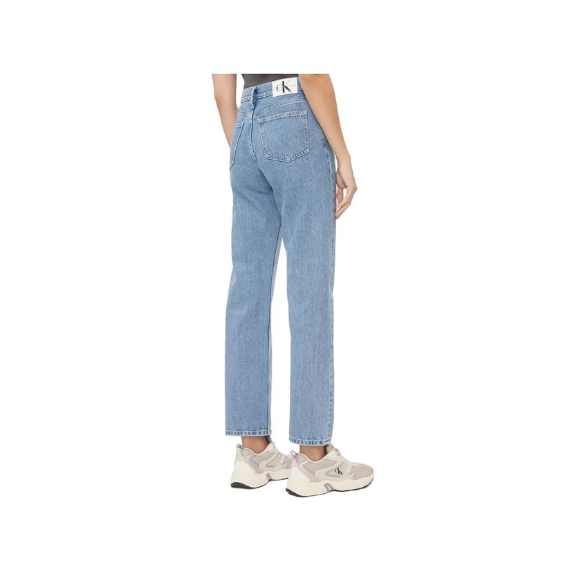 Light Blue Cotton Relaxed Fit JeansThe Calvin Klein Jeans HIGH RISE STRAIGHT J20J222138 women’s wide-leg jeans blend contemporary style with timeless comfort. Featuring a flattering high-rise waist and a straight wide leg, these jeans provide a modern, ve