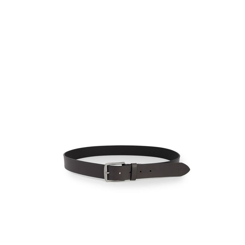 Brown Leather BeltThe Calvin Klein Jeans CLASSIC FLAT R LTHR BELT 35MM for men, model K50K511421, is an essential accessory for the modern wardrobe. Crafted from 100% high-quality leather, this belt features a clean, minimalist design and a rectangular me