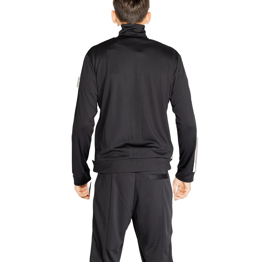 Black Recycled Polyester SweatshirtDiscover the Calvin Klein Sport PW – FULL ZIP hoodie for men, an essential piece for your sports wardrobe. Made from 100% recycled polyester, this hoodie symbolizes sustainability and comfort. The full zip design allows
