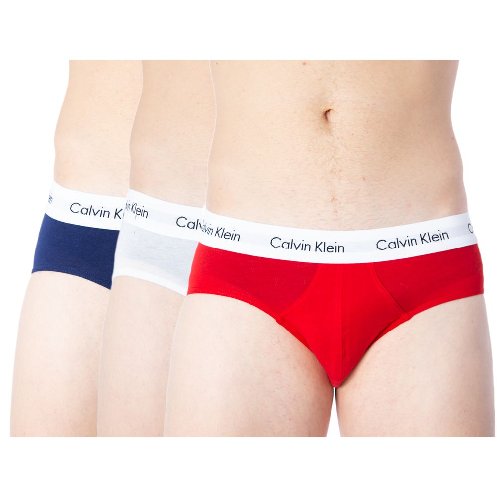 Red Cotton BriefsDiscover the comfort and timeless style of the Calvin Klein Underwear 3 Hip Brief U2661G men’s briefs. Made from a blend of 95% cotton and 5% stretch, these briefs provide a perfect fit and a soft feel against the skin. The elastic waistb