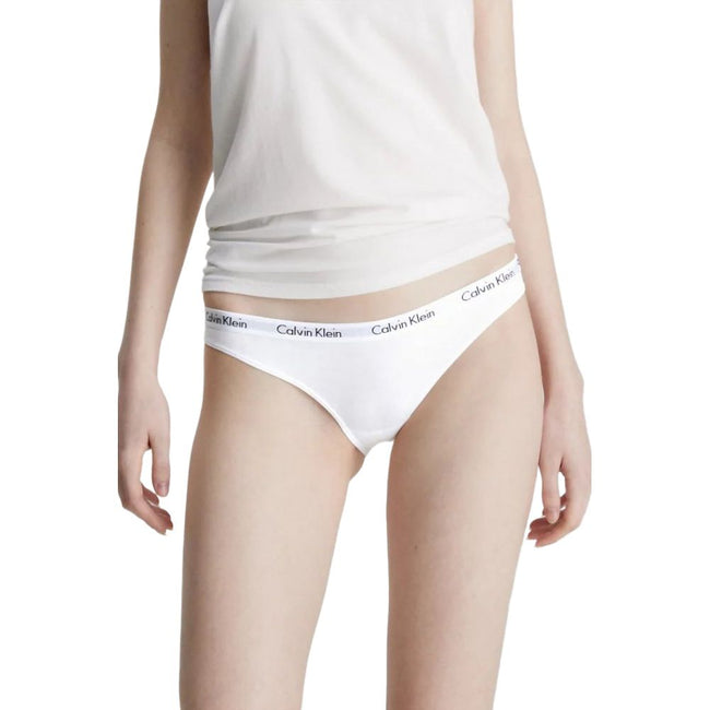 White Cotton PantieDiscover timeless comfort and style with the Calvin Klein Underwear Women’s 3PACK BIKINI 000QD3588E. Made from high-quality materials, featuring 90% cotton and 10% elastane/lycra, these pieces provide a perfect fit and a soft feel again