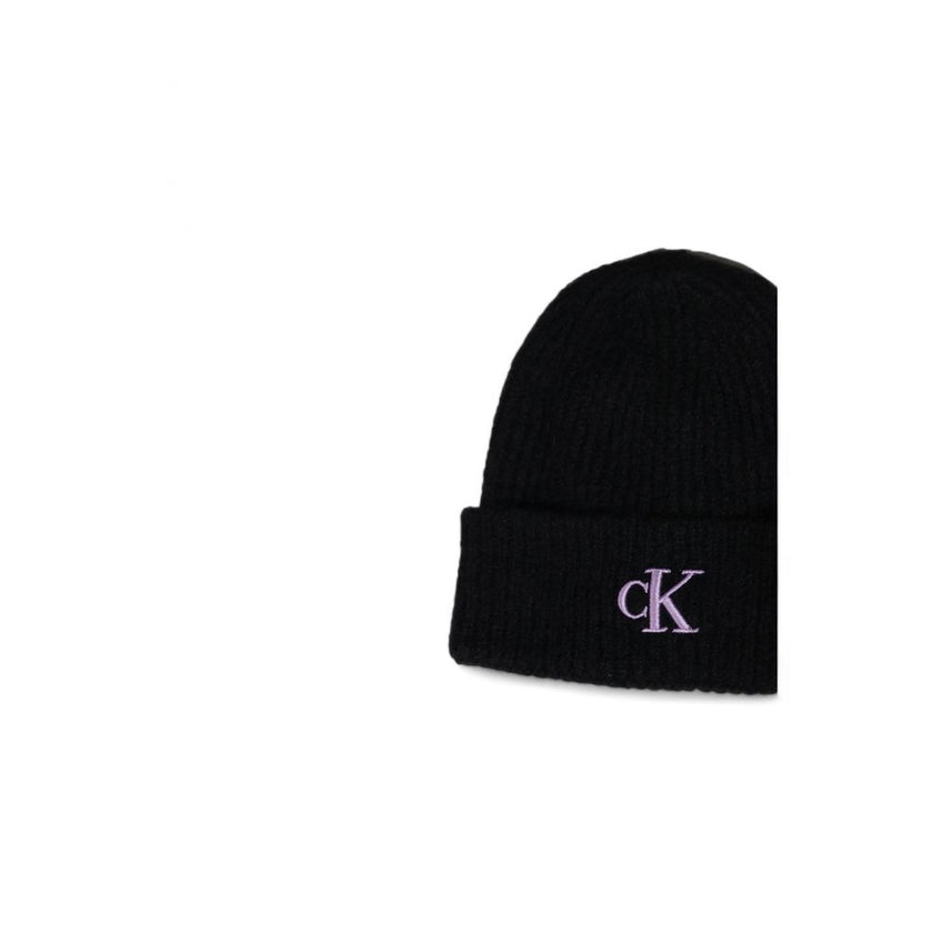 Purple Marabou Cap (Baseball Hat)Discover the Calvin Klein THICK EMBROIDERY K60K612321 women’s beanie hat, a stylish and versatile accessory for your winter wardrobe. Made with high-quality materials, this beanie features a composition of 30% acrylic, 29%