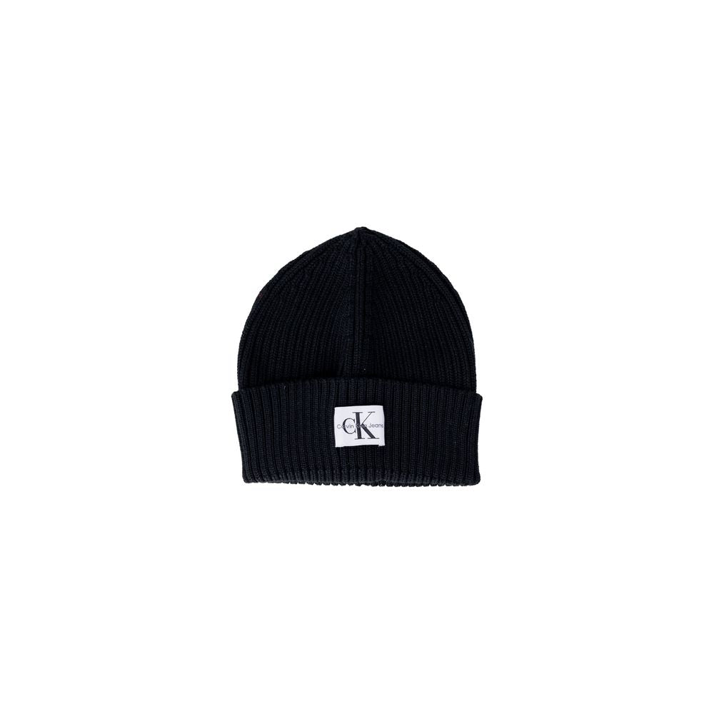 Black Wool Cap (Baseball Hat)Discover the Calvin Klein Jeans K60K611030 – MONOGRAM women’s beanie, a stylish and versatile accessory to complete your look. Made from a blend of 50% wool and 50% acrylic, this beanie provides warmth and comfort, making it p