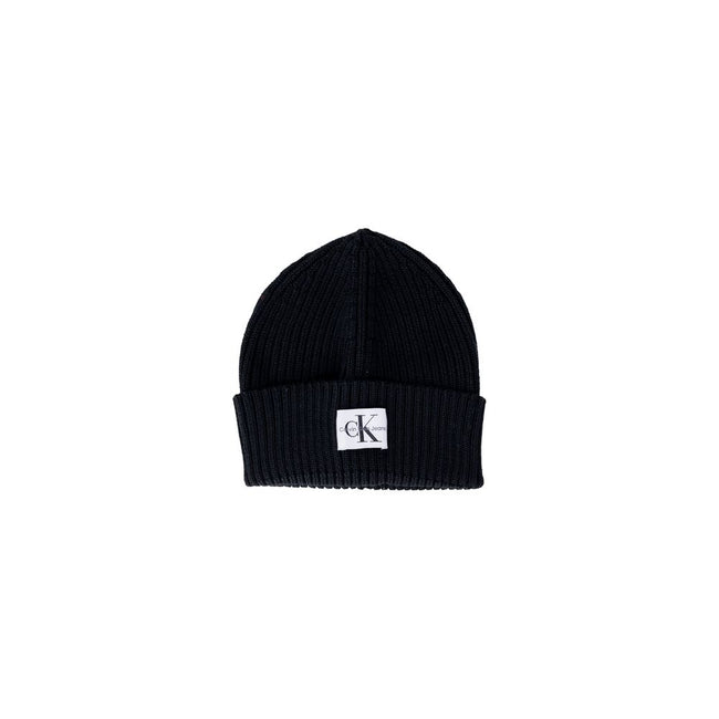 Black Wool Cap (Baseball Hat)Discover the Calvin Klein Jeans K60K611030 – MONOGRAM women’s beanie, a stylish and versatile accessory to complete your look. Made from a blend of 50% wool and 50% acrylic, this beanie provides warmth and comfort, making it p