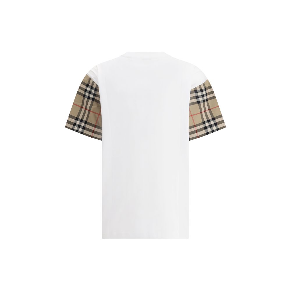 White Cotton T-ShirtBurberry’s Cotton Check Archive Sleeve T-shirt is a garment that combines comfort with distinctive style. Featuring a ribbed collar, this T-shirt features sleeves embellished with the iconic Archivio Check pattern, one of the brand’s h